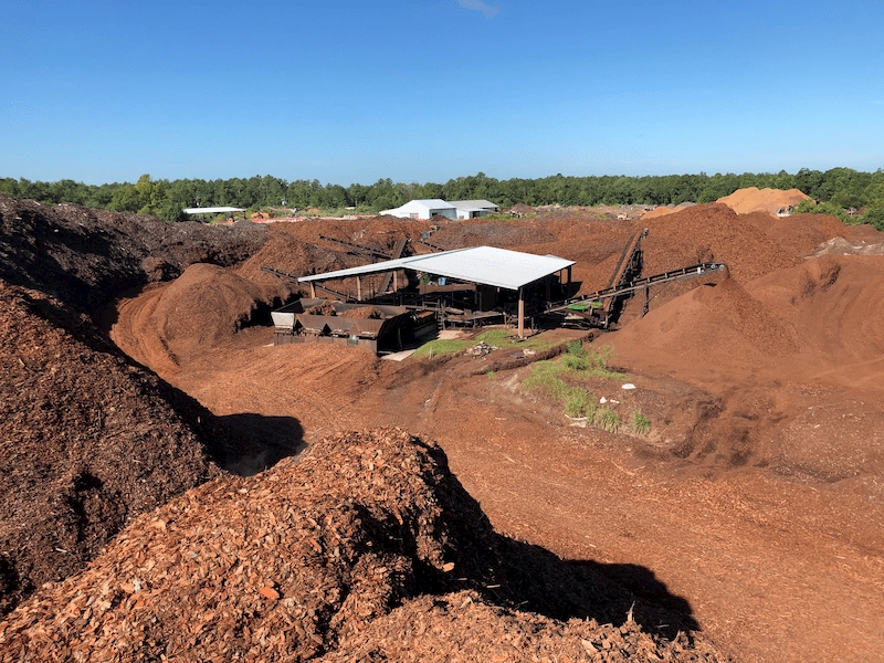 assorted bulk mulch at Elixson Wood Products